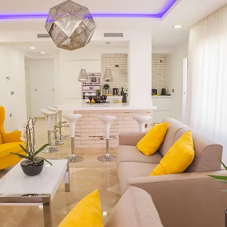 Apartment Luxury 100 Sq.m. Sea View *